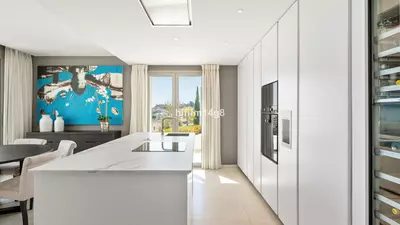 Middle Floor Apartment in Nueva Andalucía