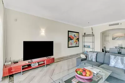 Middle Floor Apartment in Marbella