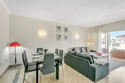 Middle Floor Apartment in Marbella
