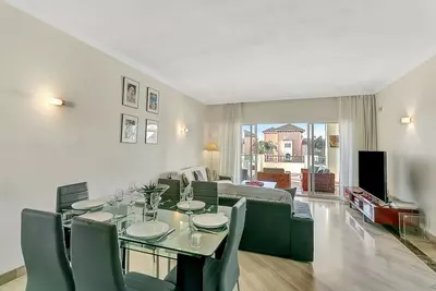 Middle Floor Apartment in Marbella