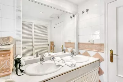 Middle Floor Apartment in Marbella