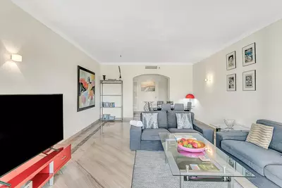 Middle Floor Apartment in Marbella