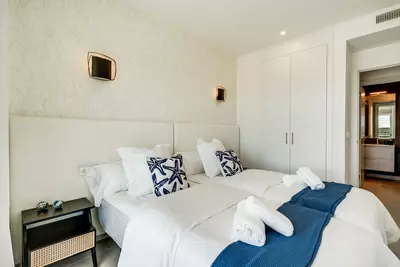 Middle Floor Apartment in Estepona