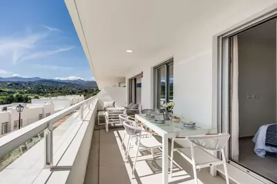 Middle Floor Apartment in Estepona