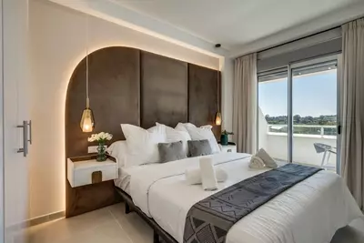Middle Floor Apartment in Estepona