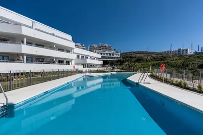 Middle Floor Apartment in Estepona