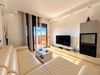 Middle Floor Apartment in Manilva