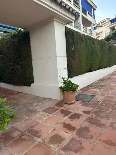 Ground Floor Apartment in Nueva Andalucía
