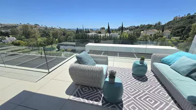 Middle Floor Apartment in Benahavís