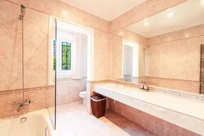 Detached Villa in El Paraiso
