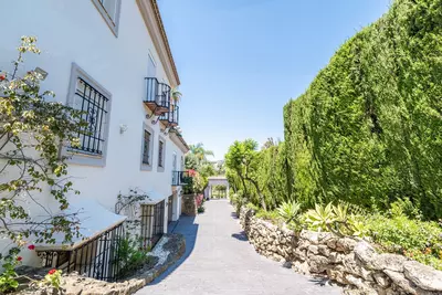 Detached Villa in El Paraiso