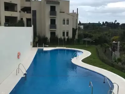 Middle Floor Apartment in Estepona