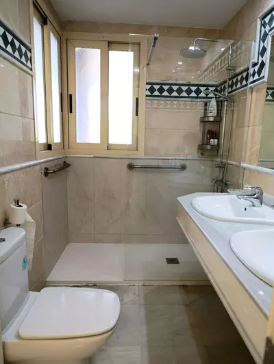 Middle Floor Apartment in Nueva Andalucía