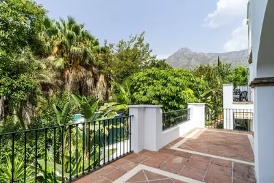 Middle Floor Apartment in Marbella