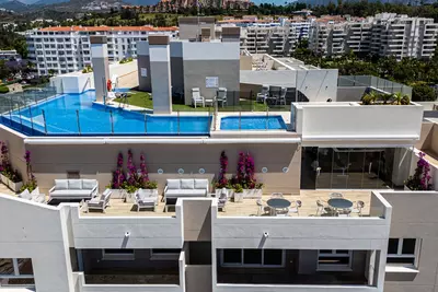 Middle Floor Apartment in Nueva Andalucía