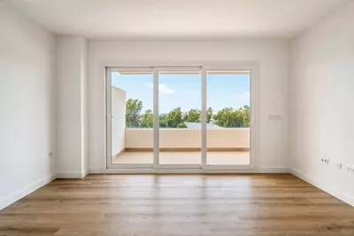 Middle Floor Apartment in Nueva Andalucía