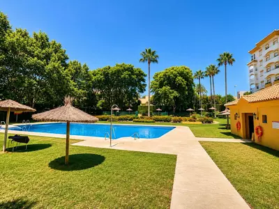 Middle Floor Apartment in Estepona