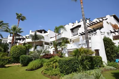 Middle Floor Apartment in Costalita