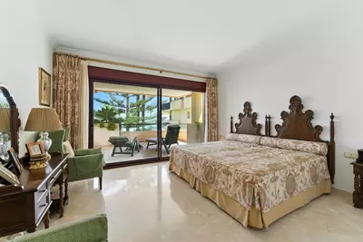 Middle Floor Apartment in Costalita