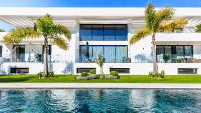 Detached Villa in El Paraiso