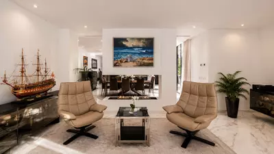 Detached Villa in El Paraiso