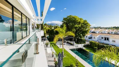 Detached Villa in El Paraiso