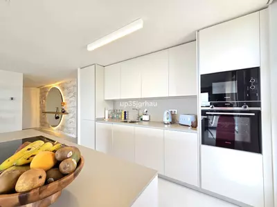 Middle Floor Apartment in Selwo