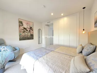 Middle Floor Apartment in Selwo