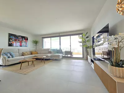 Middle Floor Apartment in Selwo