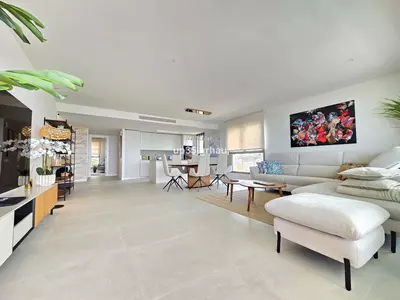 Middle Floor Apartment in Selwo