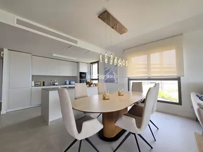 Middle Floor Apartment in Selwo