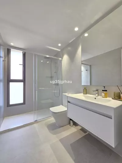 Middle Floor Apartment in Selwo