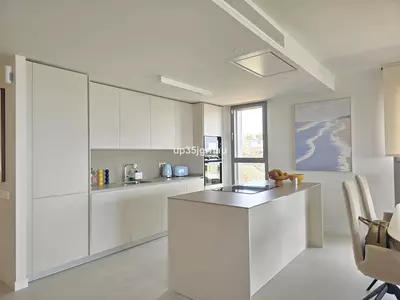 Middle Floor Apartment in Selwo