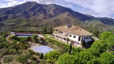 Finca - Cortijo in Estepona