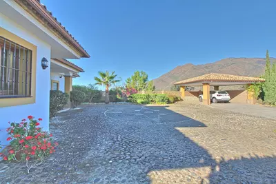 Finca - Cortijo in Estepona