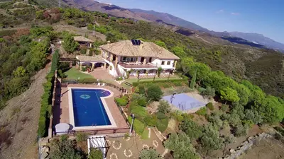 Finca - Cortijo in Estepona
