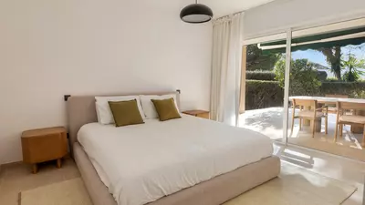Middle Floor Apartment in Nueva Andalucía