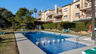 Middle Floor Apartment in Nueva Andalucía