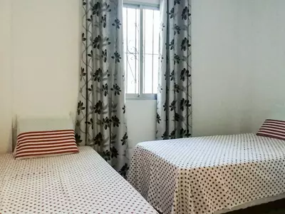 Middle Floor Apartment in Estepona