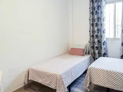 Middle Floor Apartment in Estepona