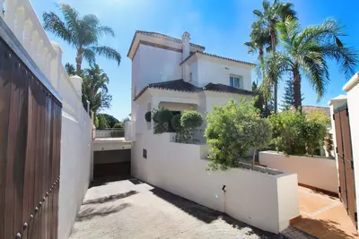 Detached Villa in Guadalmina Alta