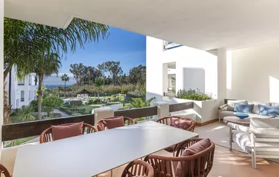 Middle Floor Apartment in Estepona