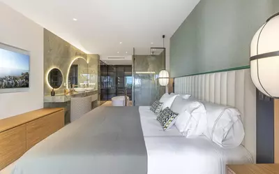 Middle Floor Apartment in Estepona