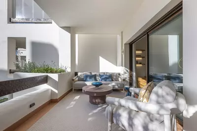 Middle Floor Apartment in Estepona