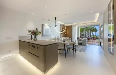 Middle Floor Apartment in Estepona