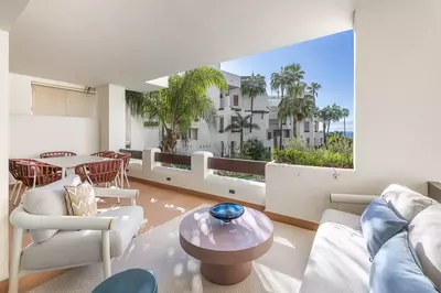 Middle Floor Apartment in Estepona