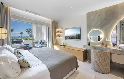 Middle Floor Apartment in Estepona