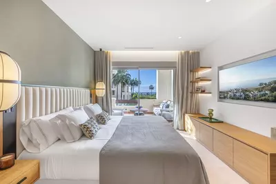 Middle Floor Apartment in Estepona