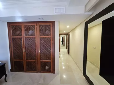 Middle Floor Apartment in Estepona