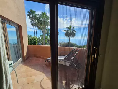 Middle Floor Apartment in Estepona